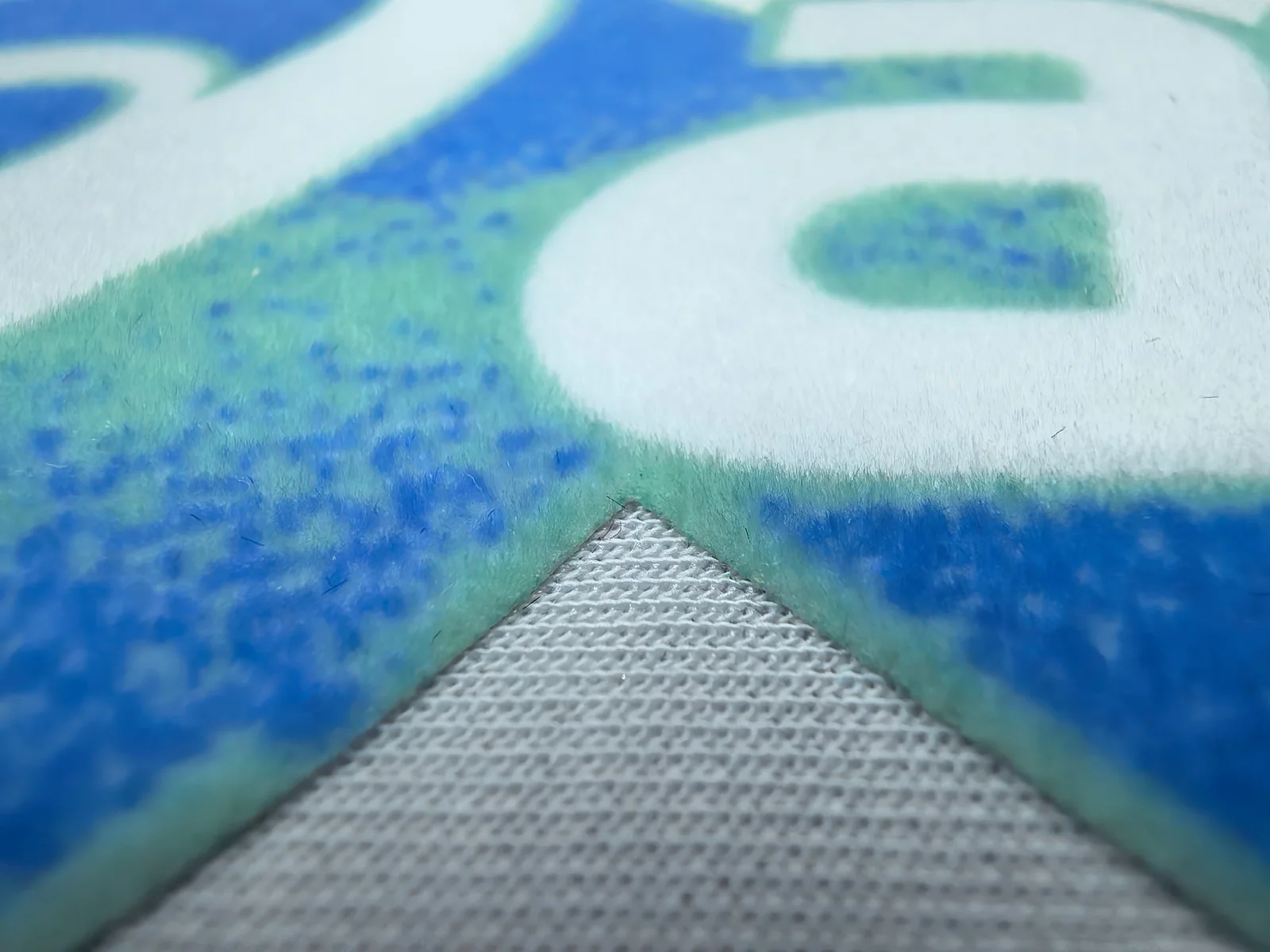 Color flock heat transfer label